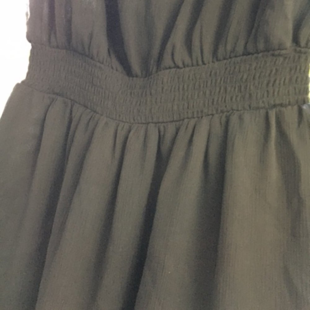 Beautiful NWOT Black Party/professional top with flowers size 4 - Picture 8 of 8